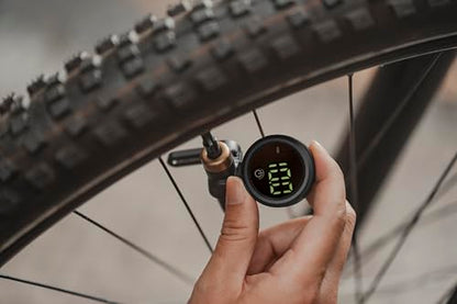 Topeak Shuttle Gauge Digital 2.0 – Precision Digital Tire Pressure Gauge for Presta & Schrader Valves, 160 psi / 11 bar, LED Display, Air Release Button, Compact CNC Construction (TSUTG-05) | bike-pumps