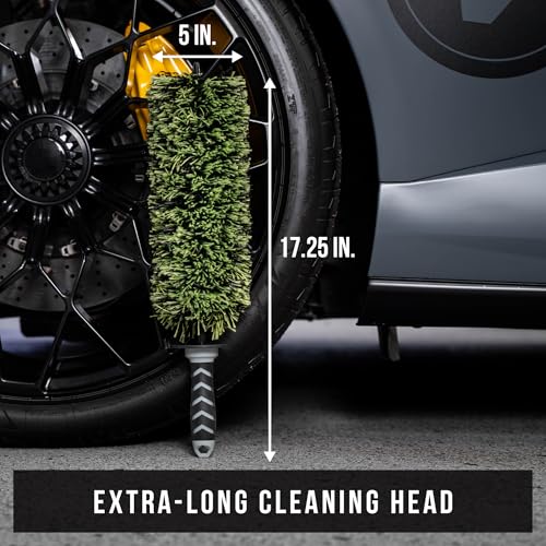 VIKING Wheel Barrel Brush, Multi-Fiber Cleaning Brush for Car Cleaning Kit and Car Detailing Kit, Clean Exhaust Tips, Wheels, and Rims; 17 Inch Length, Black and Green, 1 Pack