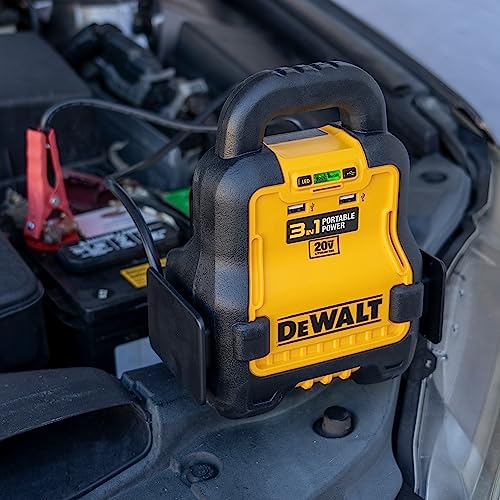 DeWalt DXAE20VBBK Portable Battery Booster for Cars - style: With Battery + Charger