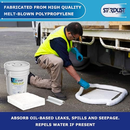 Stardust Spill Products D905P Oil Spill Kit with Portable Bucket | OSHA Approved, 15 Oil Absorbent Pads, 2 3x4' Absorbent Socks, 4 Disposal Bags & Nitrile Gloves, for Fast Response