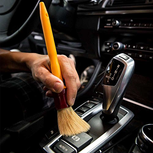 Chemical Guys, Boars Hair Detailing Brush for Wheels, Grilles & Interior | Soft boars-hair bristles gently clean wheels, grilles, emblems and interior surfaces without scratching - size: 10" Long