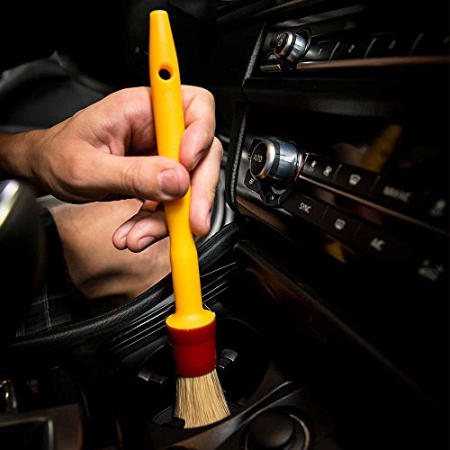 Chemical Guys, Boars Hair Detailing Brush for Wheels, Grilles & Interior | Soft boars-hair bristles gently clean wheels, grilles, emblems and interior surfaces without scratching - size: 10" Long