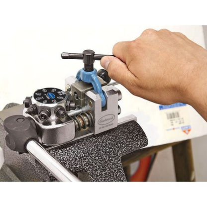 Eastwood Professional Brake Line Flaring Tool Kit | 45° Degree Single Double & Bubble Brake Tubing Flares | Use with Hydraulic Hose | Ideal for Stainless Steel Tube or Copper Pipe | Inc 4 Split Dies