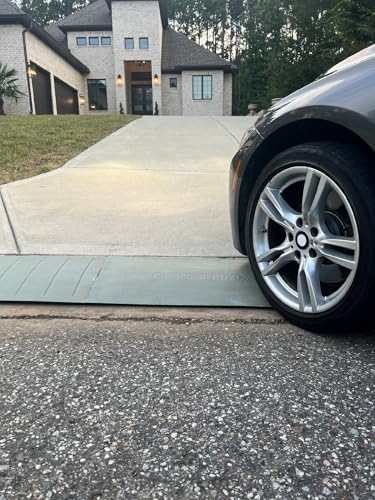 – Gray Color – Driveway Curb Ramps – Low Profile Car Ramps – 3 Piece Expandable Set – Made from Heavy Duty Recycled Rubber – Eliminate Scraping and Damage On Your Car Truck RV (Gray) - color: Gray