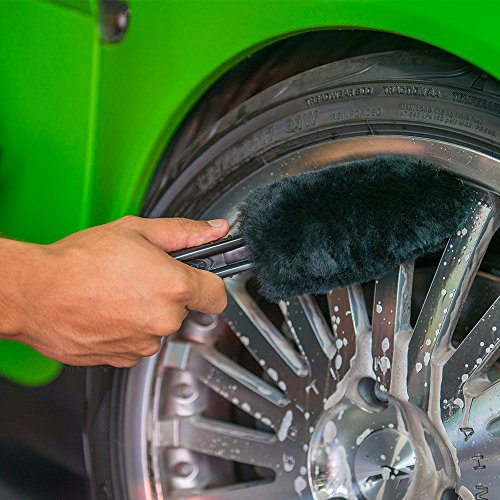 Chemical Guys, Gerbil Wheel & Rim Brush, Soft Natural Bristles, for Tires | Soft natural bristles safely clean wheels, rims, exhausts and delicate finishes on cars without scratching - size: 1 Count (Pack of 1)