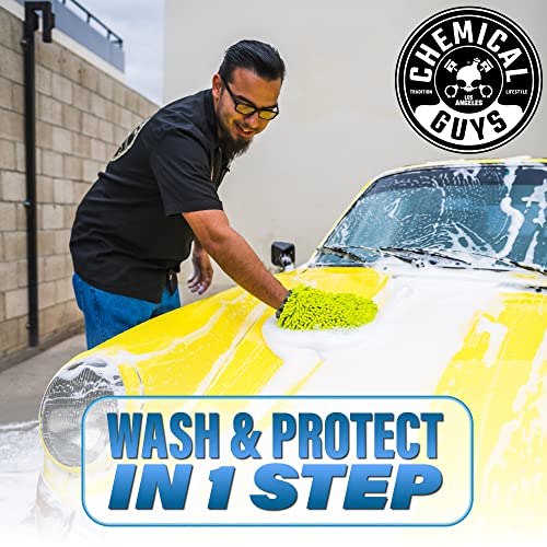 Chemical Guys, HydroSuds Ceramic High Foaming Car Wash Soap, Berry, 64 oz | Ceramic polymers add gloss and water beading, thick foam for cannons, guns or buckets, sweet berry scent - size: 64 Fl Oz (Pack of 1)